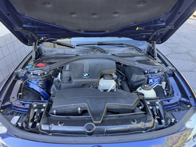 Used 2018 BMW 320i xDrive Sedan w/ Convenience Package AWD/4WD image 5