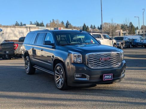 Used 2019 GMC Yukon XL Denali w/ Denali Ultimate Package image 3