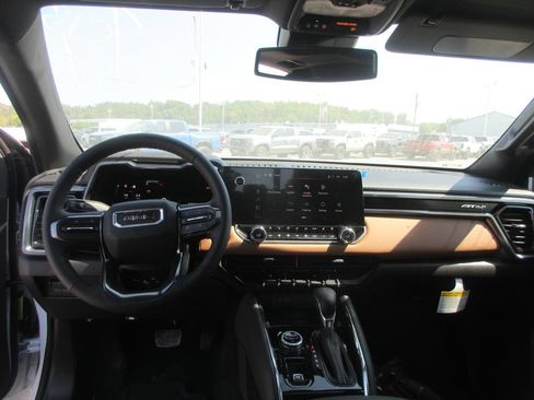 New 2026 GMC Canyon AT4 w/ Technology Plus Package AWD/4WD image 14