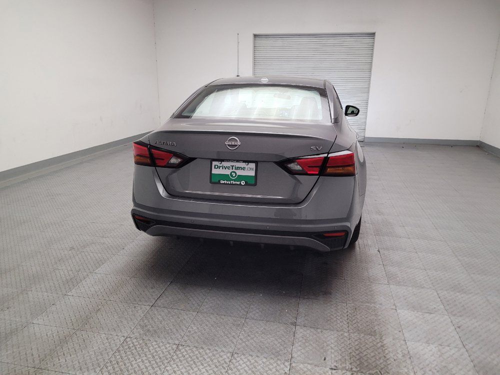 Used 2024 Nissan Altima 2.5 SV FWD image 7