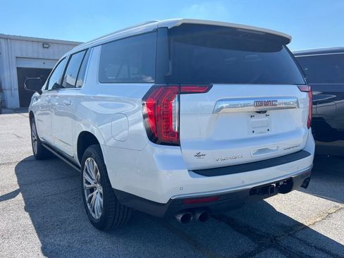 Used 2021 GMC Yukon XL Denali w/ Denali Premium Package AWD/4WD image 4
