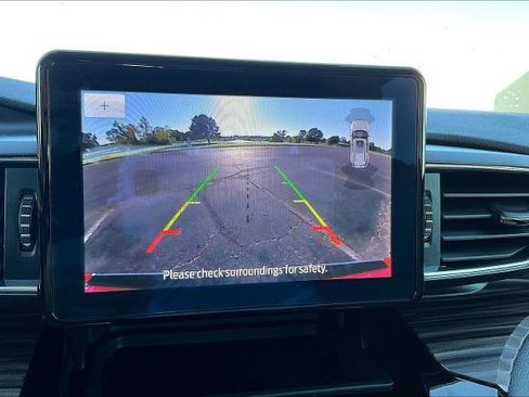 Certified 2024 Ford Explorer Limited image 28