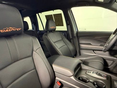 Used 2025 Honda Passport TrailSport image 56