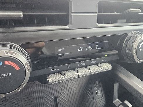 Used 2025 Toyota Tacoma SR5 image 14