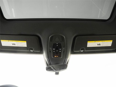 Certified 2026 Porsche Cayenne AWD/4WD image 20