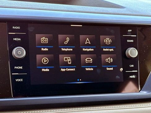 New 2024 Volkswagen Taos SE image 11