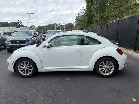 Used 2019 Volkswagen Beetle 2.0T SE FWD image 8