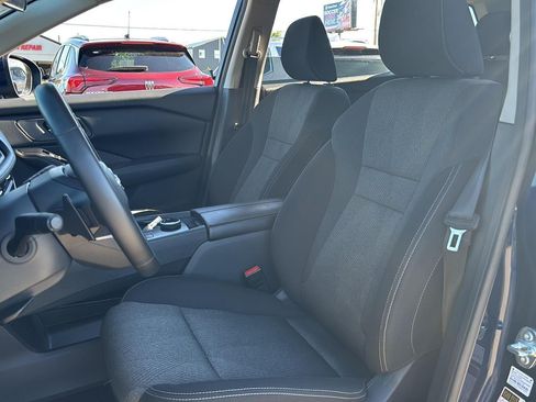 Used 2025 Nissan Rogue SV AWD/4WD image 25