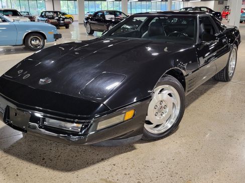 Used 1994 Chevrolet Corvette Coupe RWD image 20