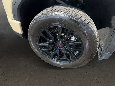 Used 2023 GMC Sierra 1500 Elevation image 9