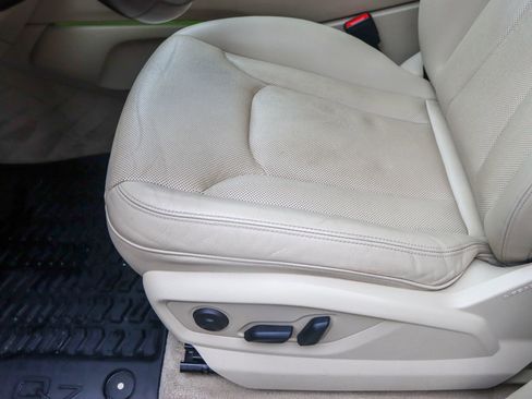 Used 2018 Audi Q7 3.0T Prestige image 16