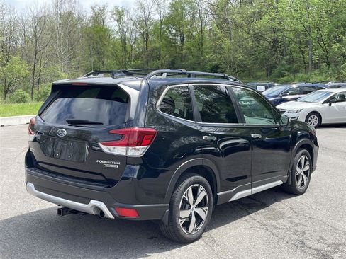 Used 2019 Subaru Forester Touring AWD/4WD image 5