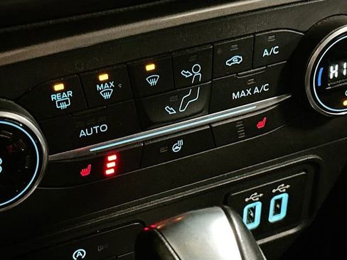 Used 2020 Ford EcoSport SES w/ SES Black Appearance Package image 21