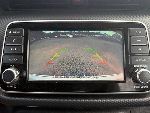 Used 2023 Nissan Kicks S image 32