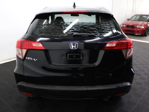 Used 2017 Honda HR-V LX image 7