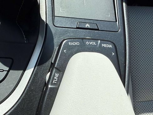 Used 2020 Lexus UX 250h w/ Premium Package AWD/4WD image 25