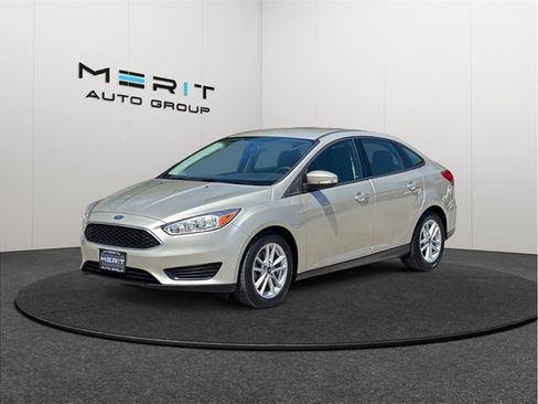 Used 2017 Ford Focus SE FWD image 4