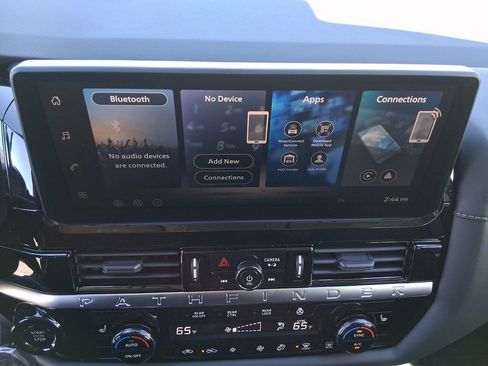 New 2026 Nissan Pathfinder SL AWD/4WD image 12