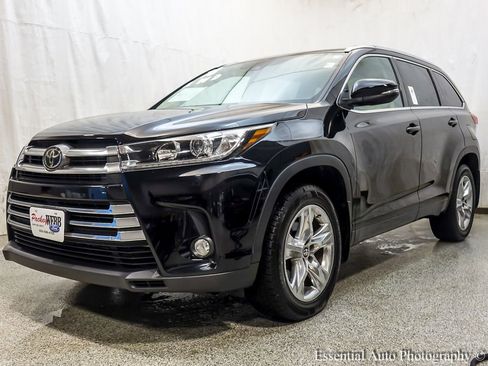 Used 2018 Toyota Highlander Limited image 2