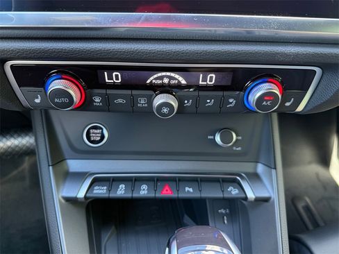 New 2025 Audi Q3 2.0T Premium image 20