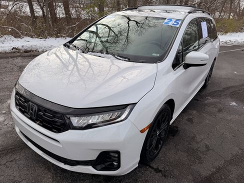 Certified 2025 Honda Odyssey Elite image 7