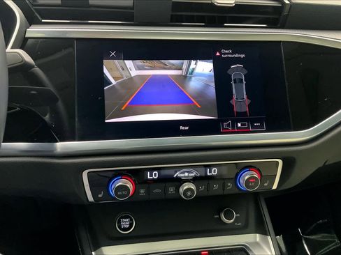 Used 2022 Audi Q3 2.0T Premium w/ Convenience Package image 29