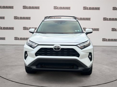 Used 2025 Toyota RAV4 XLE Premium image 8