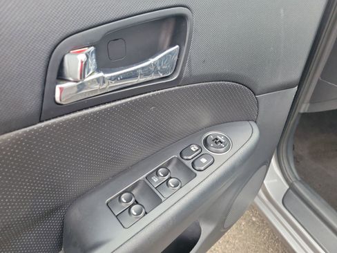 Used 2012 Hyundai Elantra SE image 19