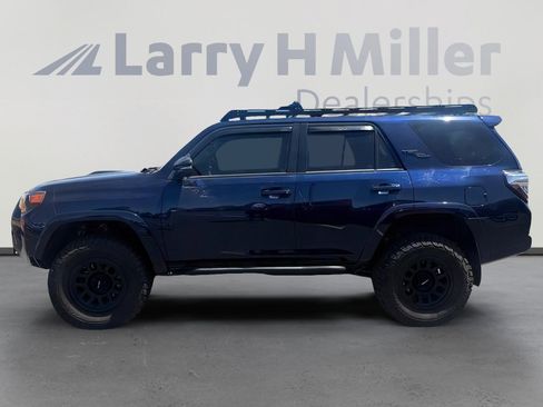 Used 2023 Toyota 4Runner TRD Off-Road Premium w/ Off Road Premium Plus Package AWD/4WD image 2