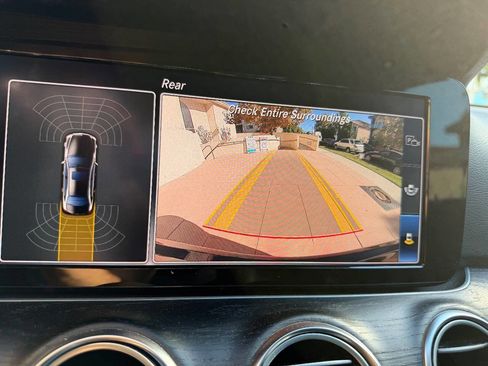 Used 2018 Mercedes-Benz E 300 w/ Premium 1 Package image 32