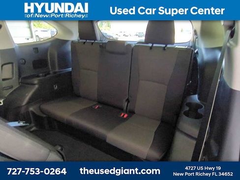 Used 2023 Toyota Highlander LE FWD image 15