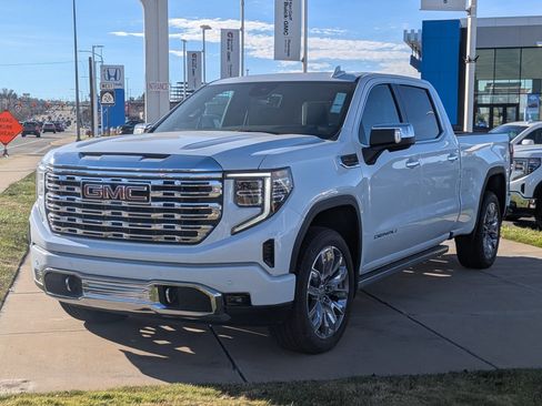 New 2026 GMC Sierra 1500 Denali w/ Denali Reserve Package image 8