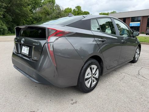 Used 2016 Toyota Prius Two FWD image 6