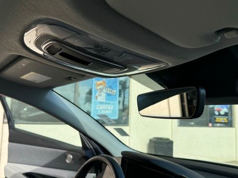 Used 2023 Hyundai Elantra Limited image 29