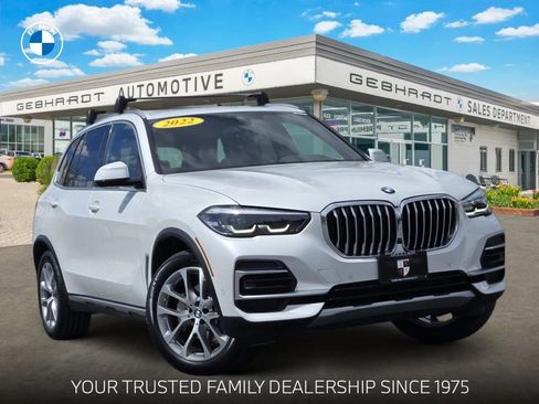 Used 2022 BMW X5 xDrive40i w/ Premium Package AWD/4WD image 1