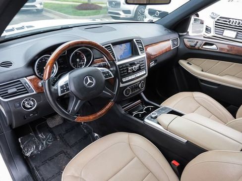 Used 2013 Mercedes-Benz GL 550 4MATIC image 46