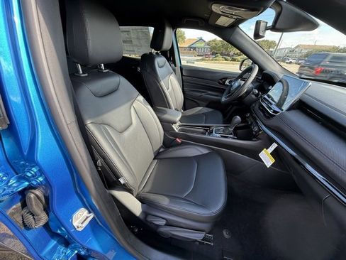 New 2026 Jeep Compass Limited image 11