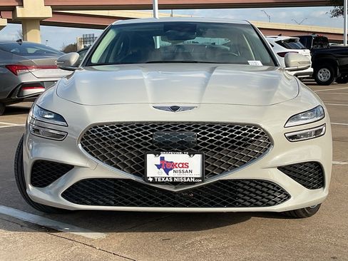 Used 2025 Genesis G70 2.5T image 3