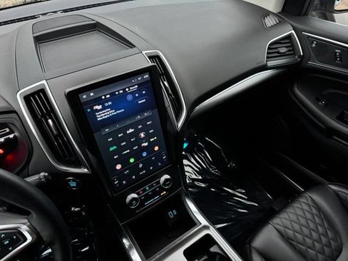 Used 2024 Ford Edge Titanium w/ Equipment Group 301A AWD/4WD image 25