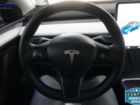 Used 2023 Tesla Model Y Long Range AWD/4WD image 37