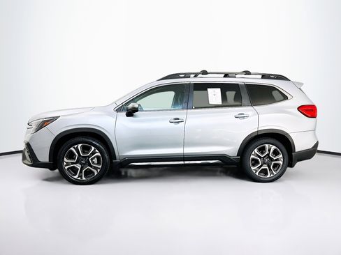 Used 2023 Subaru Ascent Limited w/ Technology Package image 4