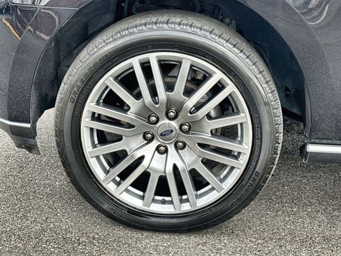 Used 2023 Ford Expedition Max Limited image 12