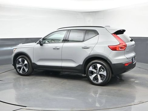 New 2026 Volvo XC40 B5 Plus w/ Protection Package Premier AWD/4WD image 7