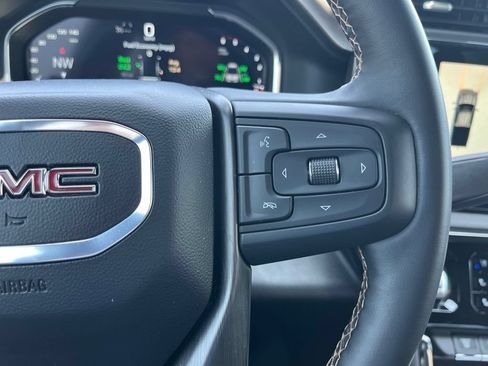 Used 2024 GMC Sierra 2500 AT4 w/ AT4 Premium Plus Package AWD/4WD image 17