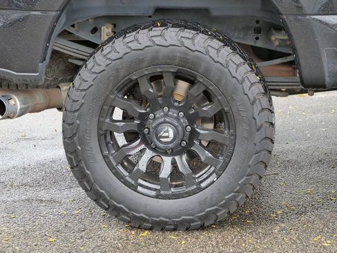 Used 2020 Ford F350 Lariat w/ Lariat Ultimate Package image 11