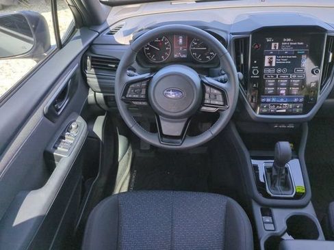 Used 2025 Subaru Forester Premium AWD/4WD image 18