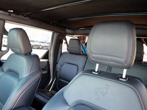 Used 2021 Ford Bronco Badlands image 17