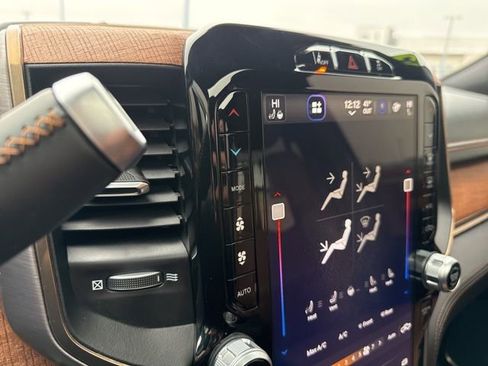 Used 2023 RAM 3500 Limited image 29