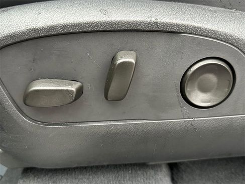 Used 2025 GMC Sierra EV Denali image 22