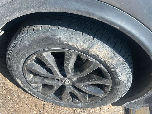 Used 2020 Nissan Rogue Sport SV w/ Technology Package image 13